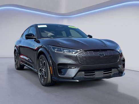 Certified 2022 Ford Mustang Mach-E GT image 3