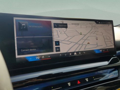 Used 2025 BMW i5 M60 w/ Premium Package image 22