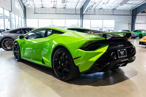 Used 2023 Lamborghini Huracan Tecnica image 7