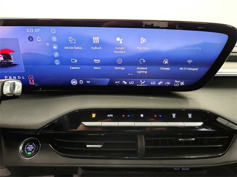 Used 2025 Buick Enclave Preferred image 36