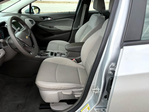 Used 2017 Chevrolet Cruze LS image 20