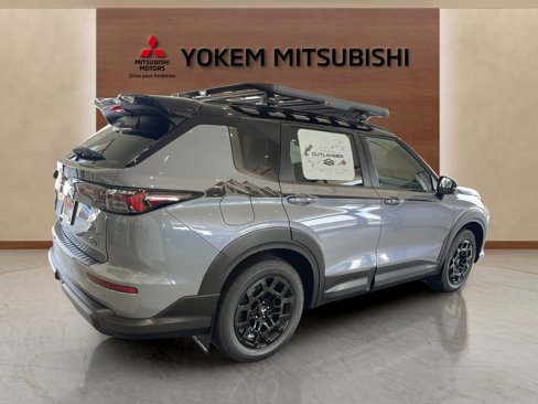 New 2025 Mitsubishi Outlander Trail Edition image 5