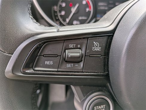 Used 2021 Alfa Romeo Giulia Ti image 10