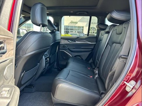 New 2024 Jeep Grand Cherokee Limited 4xe w/ Luxury Tech Group II image 30