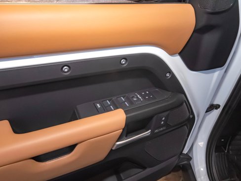New 2025 Land Rover Defender 110 V8 image 35