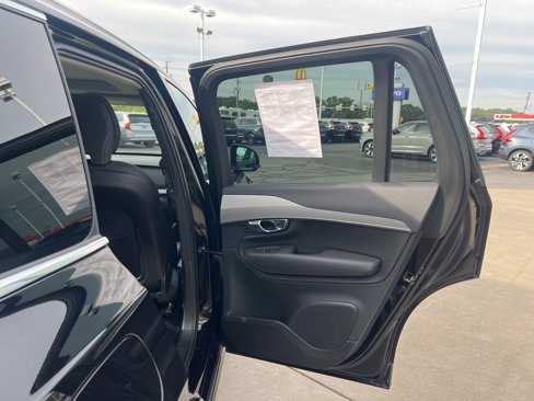Certified 2025 Volvo XC90 B5 Core image 33