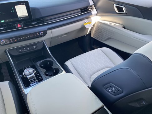 New 2026 Kia Carnival EX image 14