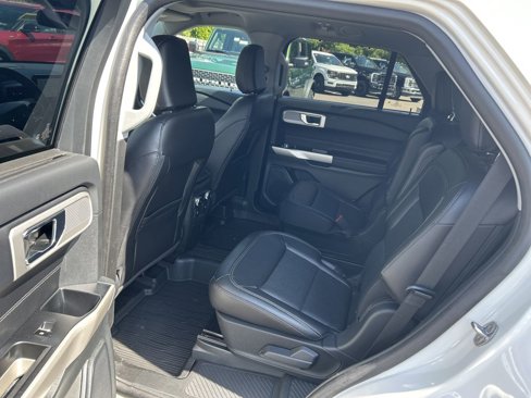 Certified 2023 Ford Explorer Limited w/ Equipment Group 301A image 18