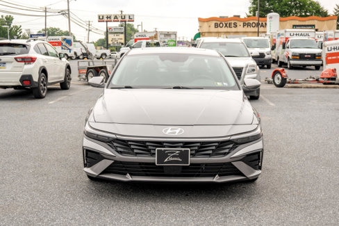 Used 2024 Hyundai Elantra Limited image 17