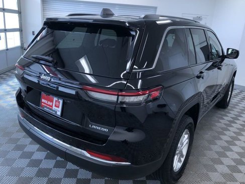 Used 2023 Jeep Grand Cherokee Laredo image 36