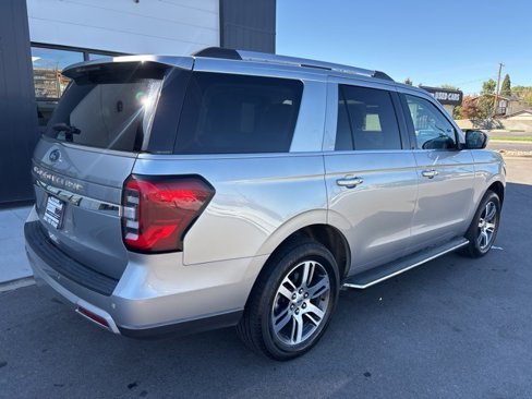 Used 2023 Ford Expedition Limited image 10
