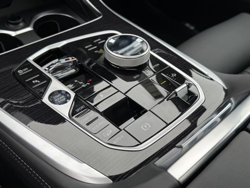 New 2026 BMW X7 xDrive40i w/ Executive Package image 24