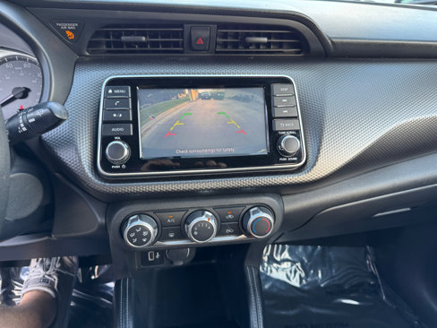 Used 2019 Nissan Kicks S image 23