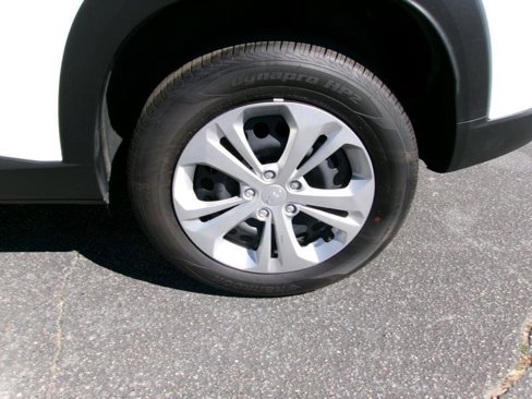 Used 2025 Chevrolet Trax LS image 8