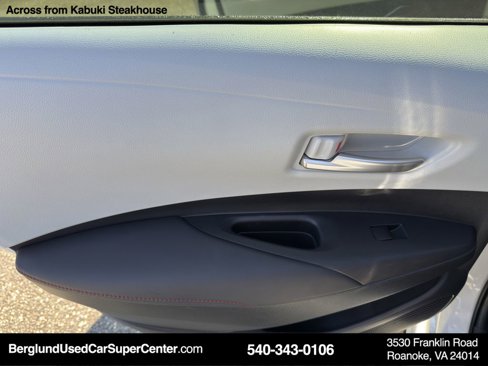 Used 2024 Toyota Corolla SE image 33