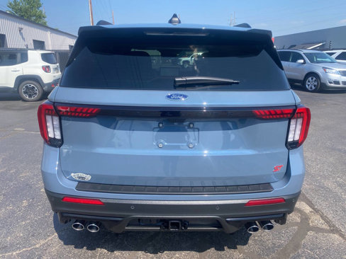 Used 2025 Ford Explorer ST image 10