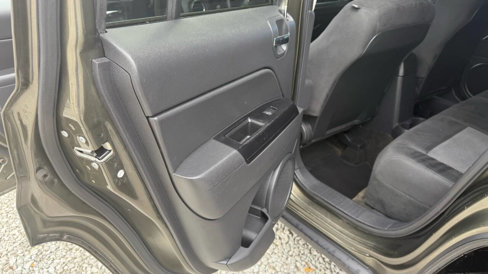 Used 2016 Jeep Patriot Latitude image 10