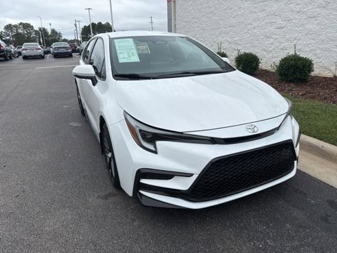 Certified 2024 Toyota Corolla SE image 1