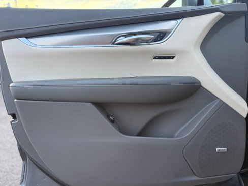 Used 2020 Cadillac XT5 Premium Luxury image 15