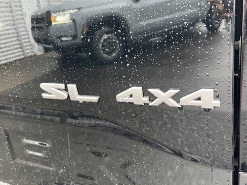 New 2025 Nissan Frontier SL image 9