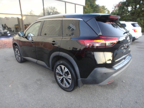 Used 2021 Nissan Rogue SV w/ Premium Package image 4