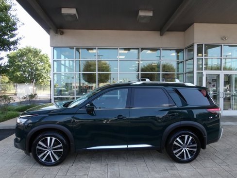 Certified 2023 Nissan Pathfinder Platinum image 4