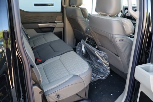 Used 2025 Ford F450 Platinum w/ Platinum Plus Package image 32