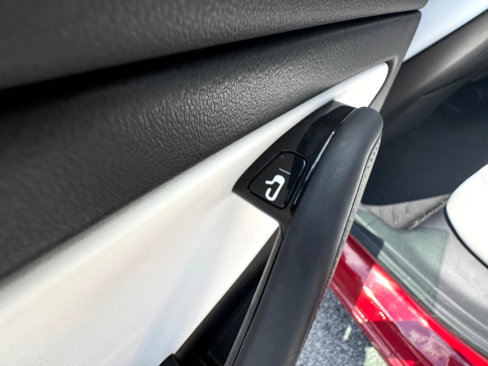 Used 2019 Tesla Model 3 Long Range image 23