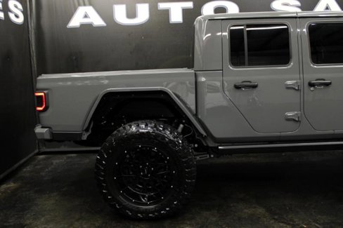 Used 2023 Jeep Gladiator Rubicon w/ Trailer Tow Package image 7