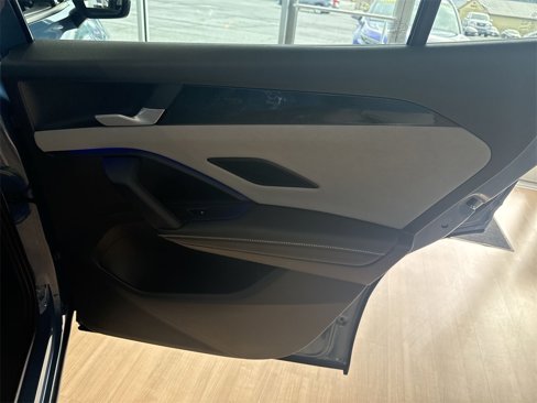 New 2025 Volkswagen Tiguan SE R-Line image 25