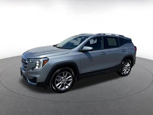 Used 2024 GMC Terrain SLT image 8