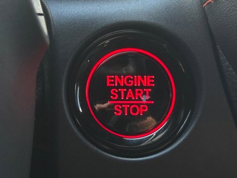 Used 2025 Honda HR-V Sport image 32