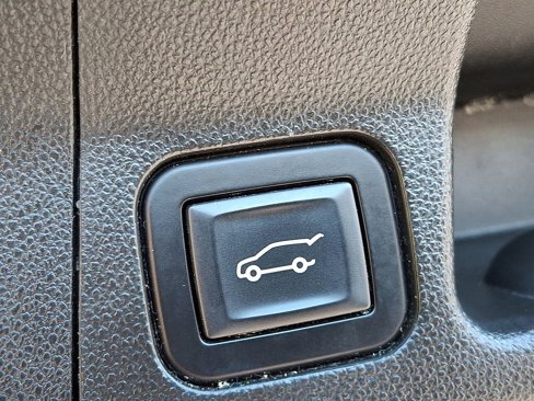 Used 2017 GMC Acadia SLT image 23