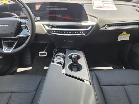 New 2026 Cadillac Lyriq V image 16