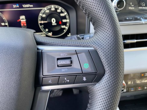 New 2025 Mitsubishi Outlander 4WD Plug-In Hybrid image 15