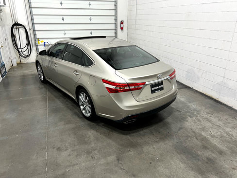 Used 2014 Toyota Avalon XLE Premium image 5