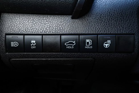 Used 2022 Toyota Camry XSE w/ Cold Weather Package image 38
