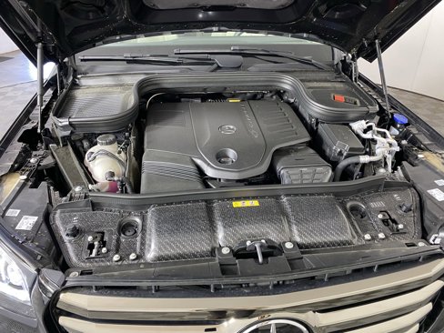 New 2025 Mercedes-Benz GLS 450 4MATIC image 32