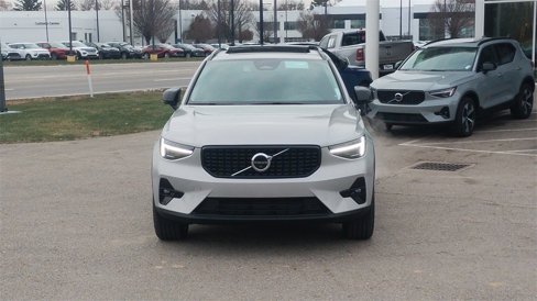 New 2025 Volvo XC40 B5 Ultra w/ Climate Package image 33