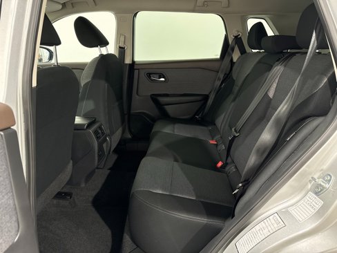 Used 2023 Nissan Rogue SV image 20
