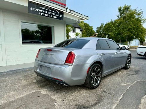 Used 2016 Chrysler 300 S image 11