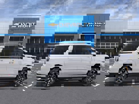 New 2025 Chevrolet Suburban High Country image 5