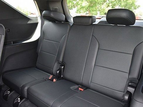 New 2025 Chevrolet Traverse High Country w/ LPO, Floor Liner Package image 10