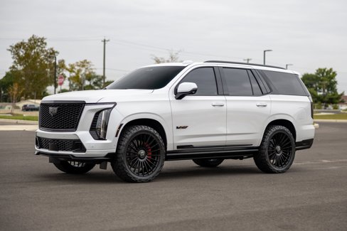 Used 2025 Cadillac Escalade V image 10