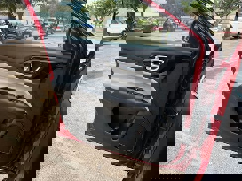 Used 2025 Jeep Compass Limited image 29