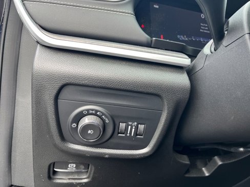 Used 2024 Jeep Grand Cherokee Limited image 26
