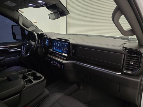 Used 2024 Chevrolet Silverado 2500 LT image 48