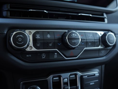 New 2025 Jeep Wrangler Unlimited Rubicon image 17