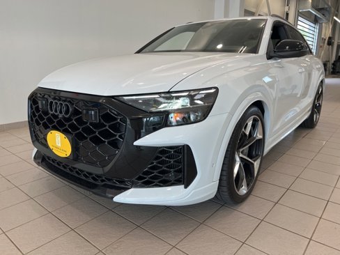 New 2025 Audi RS Q8 performance image 3