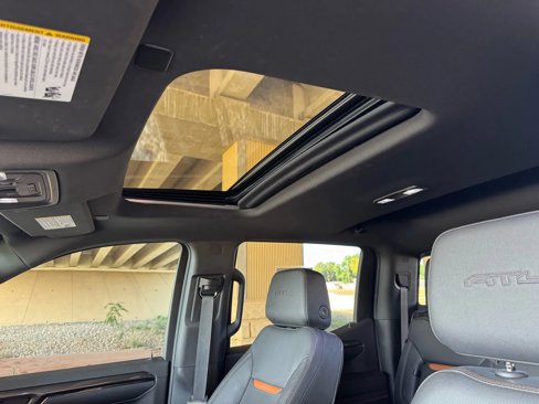 Used 2023 GMC Sierra 1500 AT4 w/ Technology Package image 21
